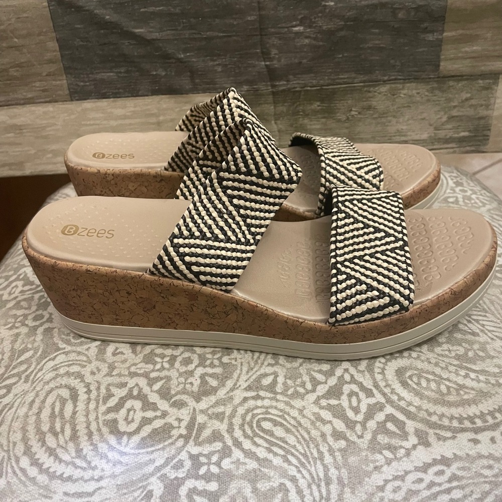 Bzees Resort Womens Wedge Sandals Black White Chevron Slide 10M Cork Platform - Picture 6 of 8